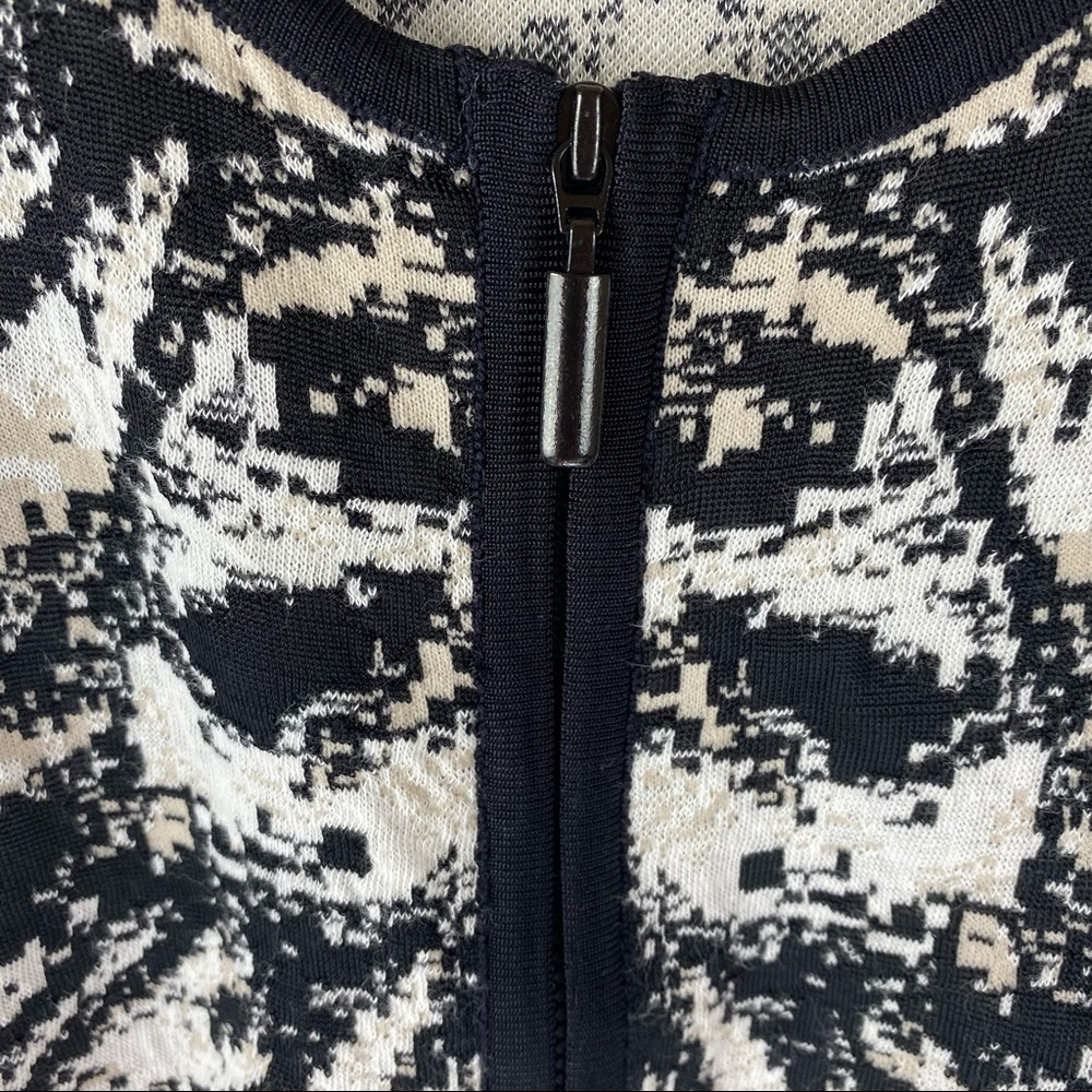 Chico’s Animal Print Black Cream Zipper Cardigan size 3 16 XL - Picture 6 of 10
